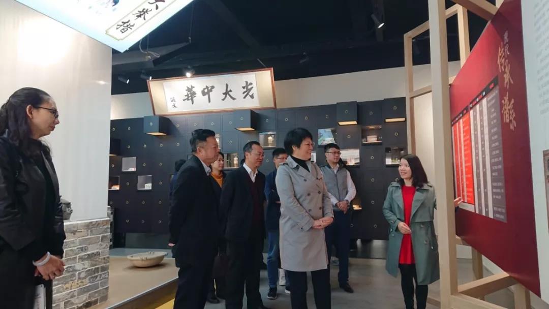 广药集团副总经理、总工程师刘菊妍一行到白云山G22恒峰调研科技质量治理工作
