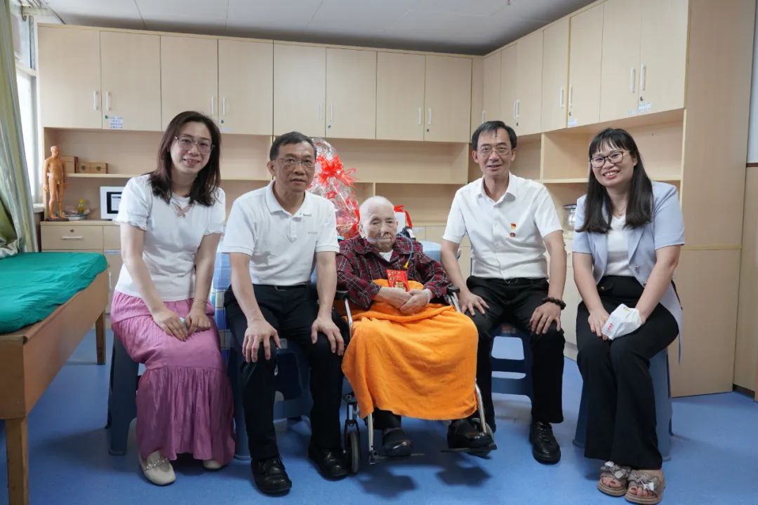 情系革命前辈 赓续红色基因——白云山G22恒峰公司慰问离休干部刘玉珍